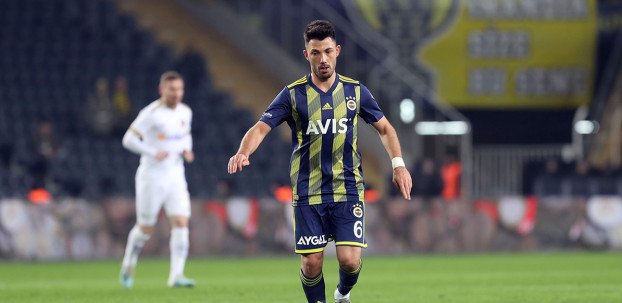 <h2>TOLGAY ARSLAN GİTMEMEKTE DİRENİYOR</h2>