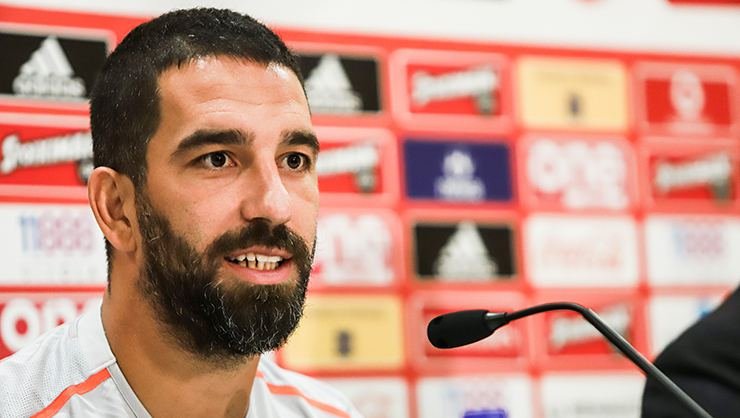 ARDA TURAN İMZALIYOR