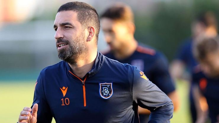 <h2>ARDA TURAN KULÜPSÜZ KALDI</h2>