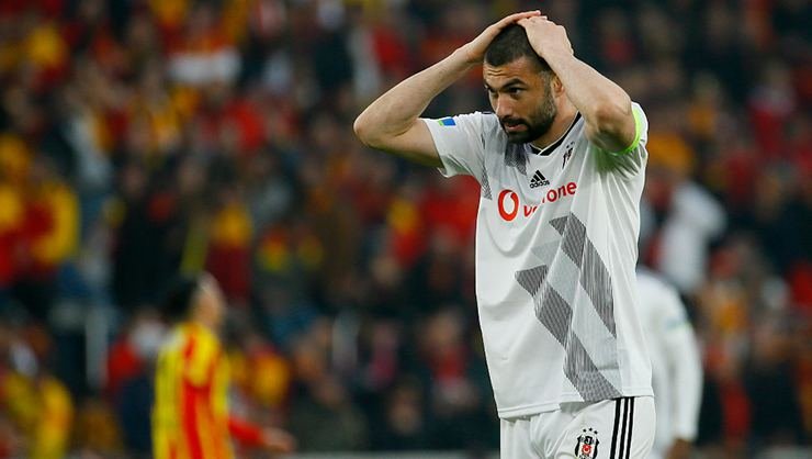 BEŞİKTAŞ’TAN FLAŞ BURAK YILMAZ KARARI! SATILIYOR MU?