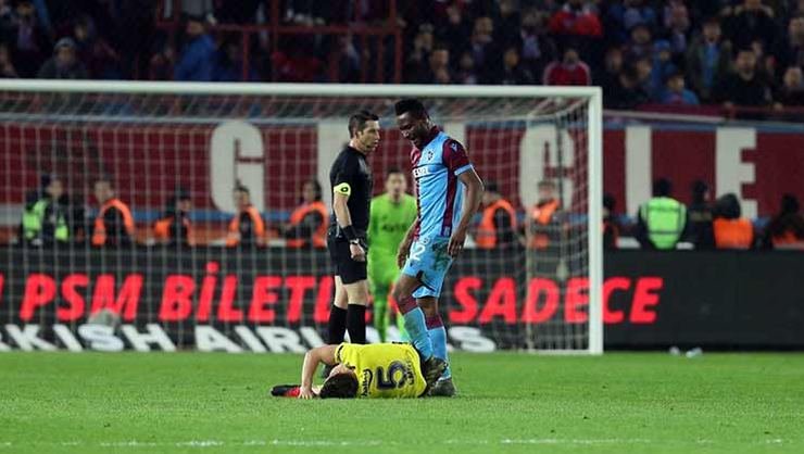 <h2>EMRE’Yİ KIZDIRAN TEKME</h2>