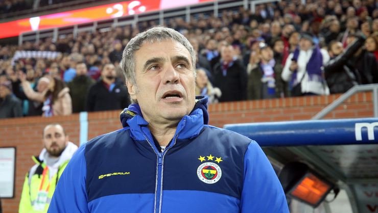 <h2>ERSUN YANAL’DAN FLAŞ KARAR</h2>