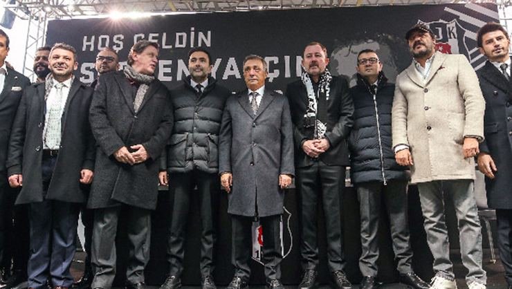 SERGEN YALÇIN’IN İMZA TÖRENİNDE YAŞANANLAR ORTAYA ÇIKTI