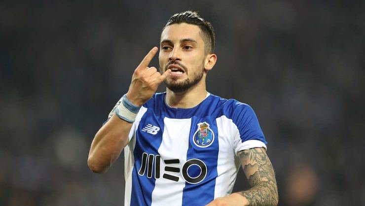 <h2>Barcelona, Alex Telles transferinden vazgeçti!</h2>