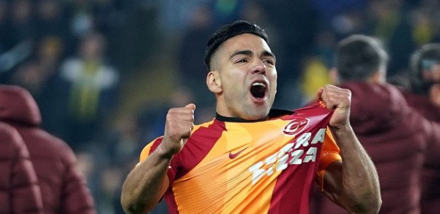 <h2>FALCAO VE JAMES RODRİGUES</h2>
