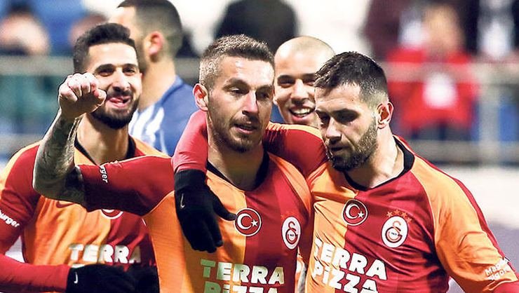 <h2>GALATASARAY’DAN EVE ÇIKMA YASAĞI</h2>