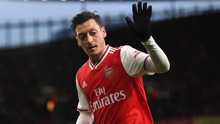 <h2>Mesut Özil’in menajerinden Fenerbahçe açıklaması</h2>