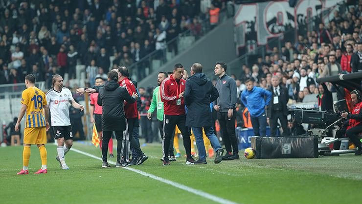 <h2>SERGEN YALÇIN GALATASARAY’A GÖZDAĞI VERDİ</h2>