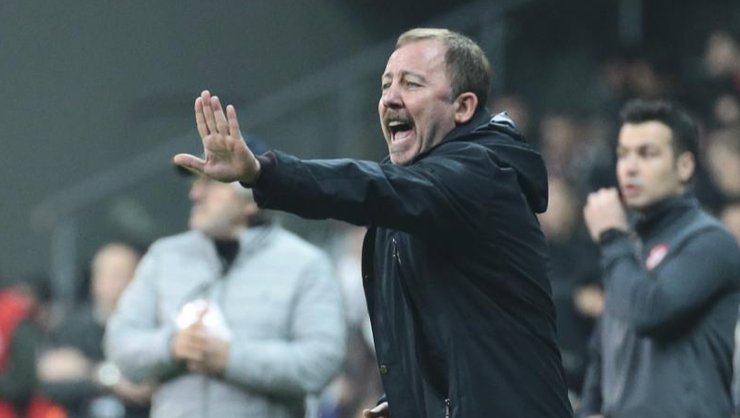 <h2>SERGEN YALÇIN’DAN FLAŞ KARAR</h2>