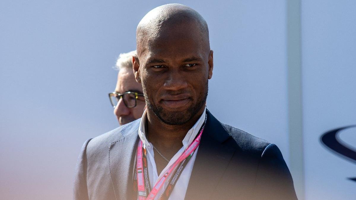 <h2>DROGBA’DAN ÜLKESİNE DESTEK</h2>