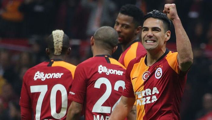 <h2>Galatasaray’da kriz! Feda demeyenler ile yollar ayrılacak</h2>