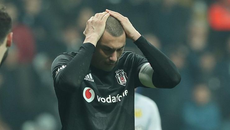 <h2>Son dakika! Beşiktaş’ta Burak Yılmaz ile yollar ayrılıyor</h2>