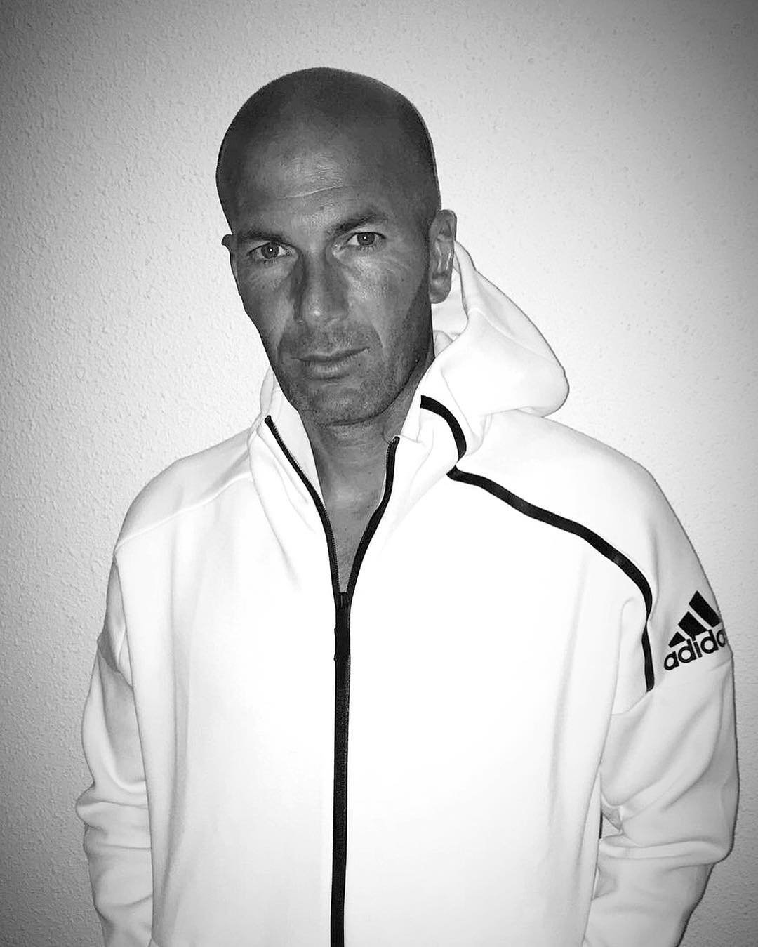 <h2>ZIDANE’DAN CEZAYİR’E YARDIM</h2>