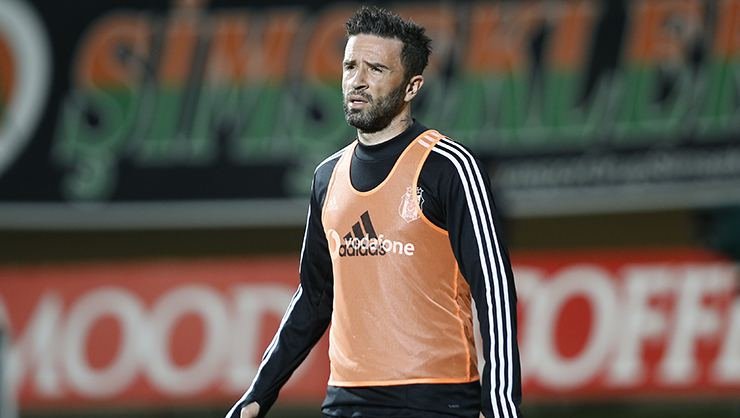 <h2>Ahmet Bulut’tan Gökhan Gönül açıklaması! Ne Beşiktaş ne de Fenerbahçe ile görüştüm</h2>
