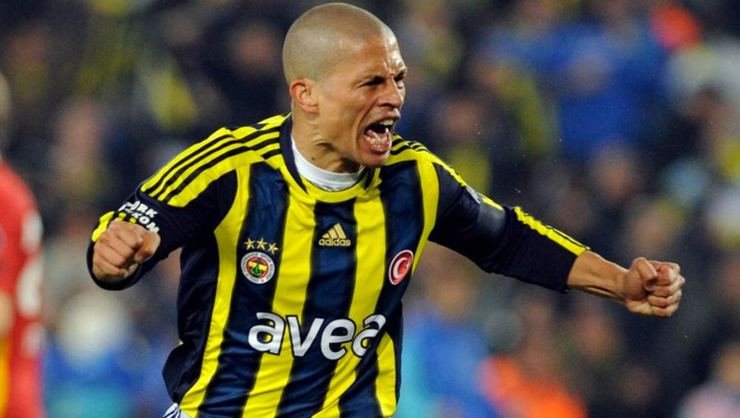 <h2>Alex, Fenerbahçe taraftarına seslendi!</h2>