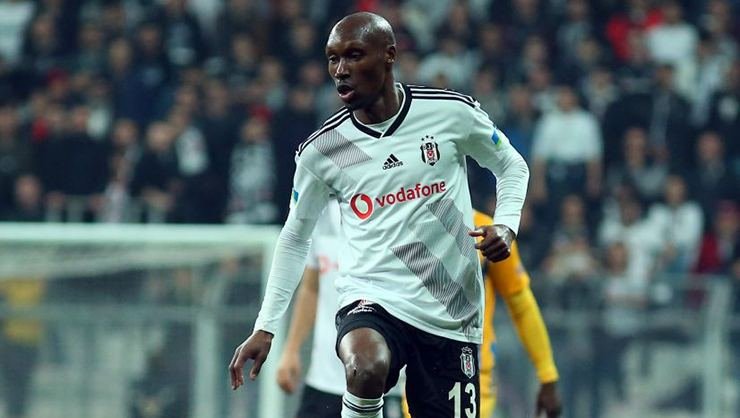 <h2>Beşiktaş’ta flaş gelişme! Atiba ile yollar ayrılıyor</h2>