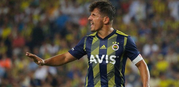 <h2>Fenerbahçe’de Emre’nin ipini ilk çektiği isim belli oldu</h2>