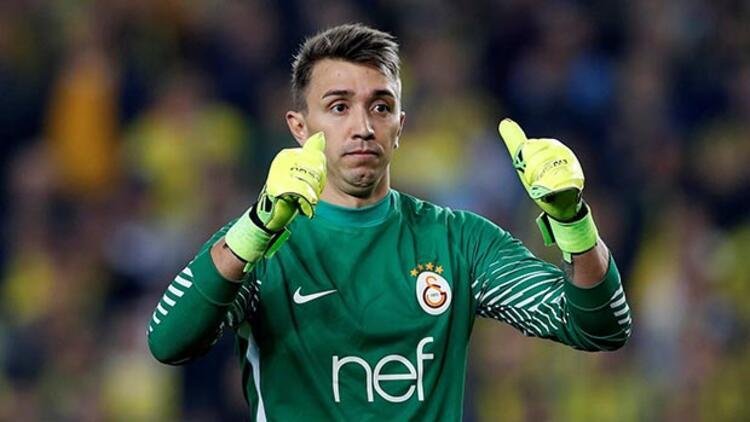 GALATASARAY’DA MUSLERA ŞOKU