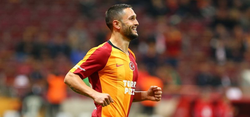 <h2>İtalyan basını duyurdu! Galatasaray’da ilk ayrılık gerçekleşiyor .</h2>