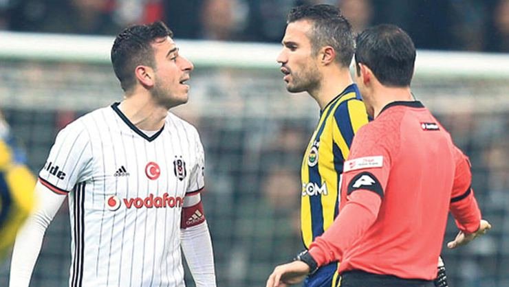 Oğuzhan Özyakup’tan Robin van Persie itirafı!