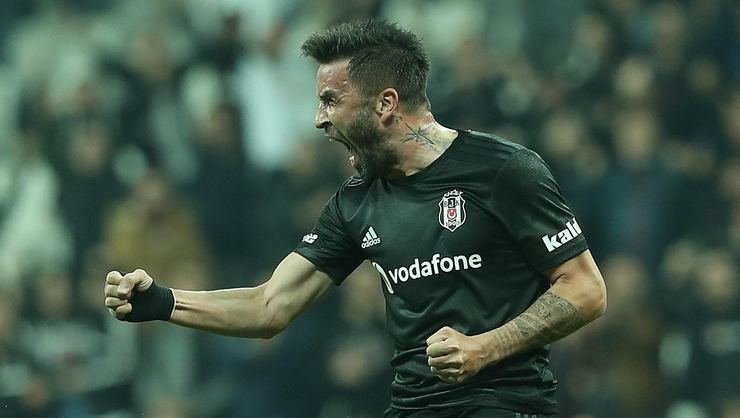 Son dakika! Beşiktaşlı Gökhan Gönül’den transfer açıklaması! Fenerbahçe...