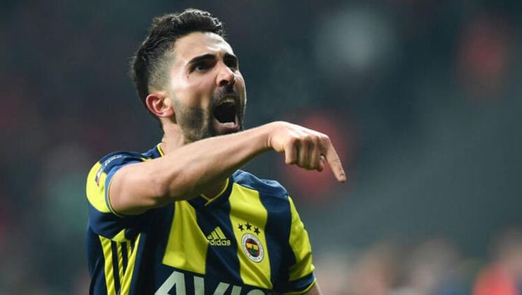 Son dakika! Galatasaray, Fenerbahçe’nin yıldızına haber gönderdi