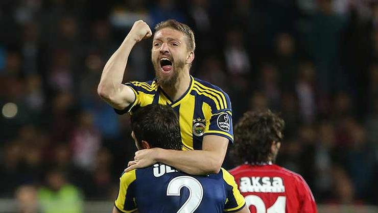 <h2>CANER ERKİN FENERBAHÇE İLE ANLAŞTI</h2>