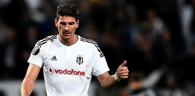 MARIO GOMEZ FUTBOLU BIRAKTI