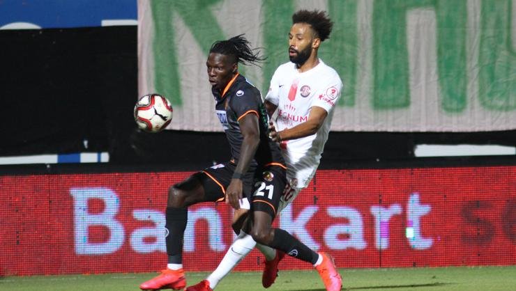 <h2>BEŞİKTAŞ N’SAKALA İLE ANLAŞTI</h2>