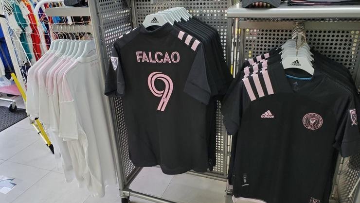 <h2>FALCAO FORMALARI BASILDI</h2>