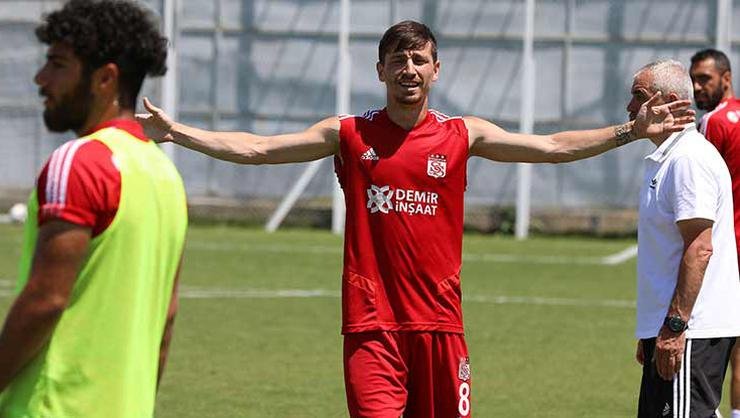 <h2>FENERBAHÇE, MERT HAKAN YANDAŞ’I AÇIKLAYACAK</h2>