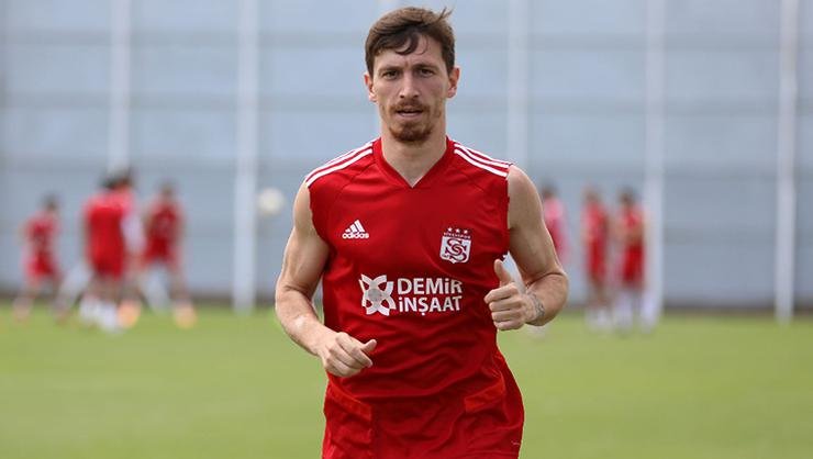 <h2>MERT HAKAN YANDAŞ’IN FORMA NUMARASI</h2>