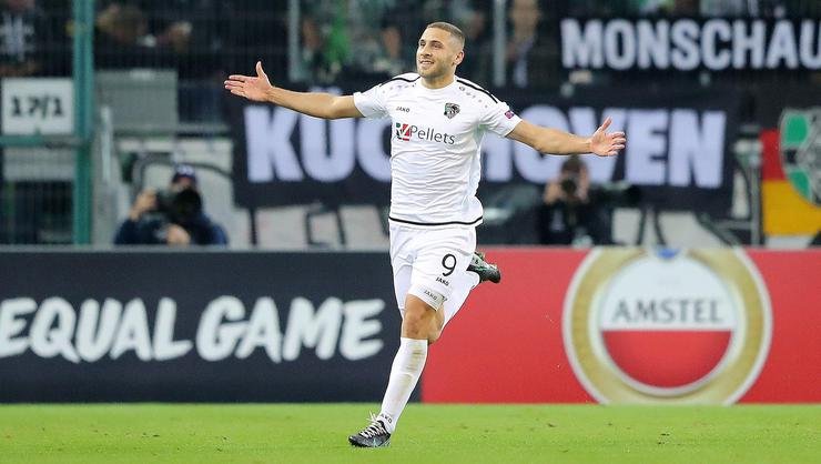 <h2>GALATASARAY İÇİN REST ÇEKTİ</h2>