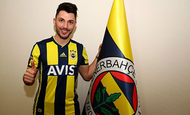 TOLGAY ARSLAN’IN YENİ TAKIMI