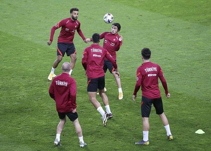 <h2>ALMANYA - TÜRKİYE MAÇI İLK 1’LER</h2>