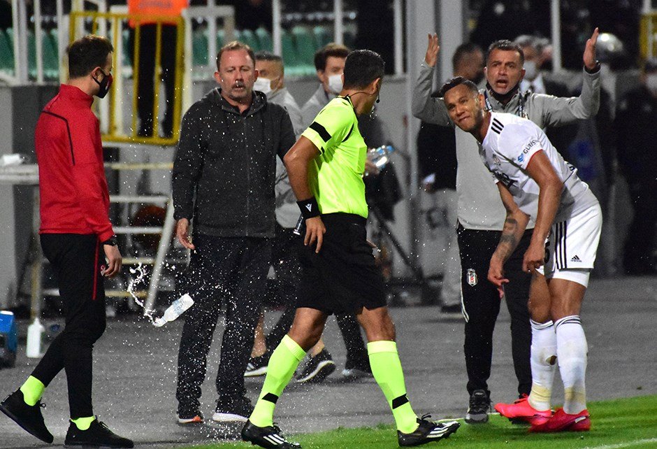 'Beşiktaş'ta Josef de Souza tehlikesi