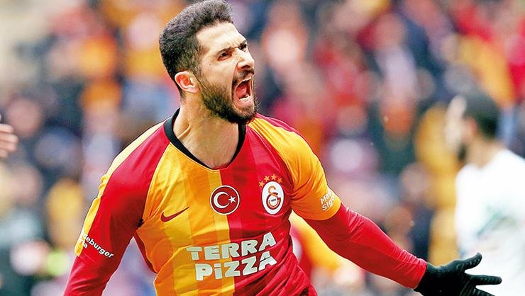 <h2>EMRE AKBABA DÖNÜYOR</h2>