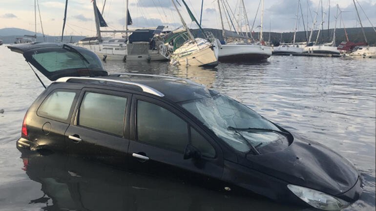 'İzmir'de tsunami paniği