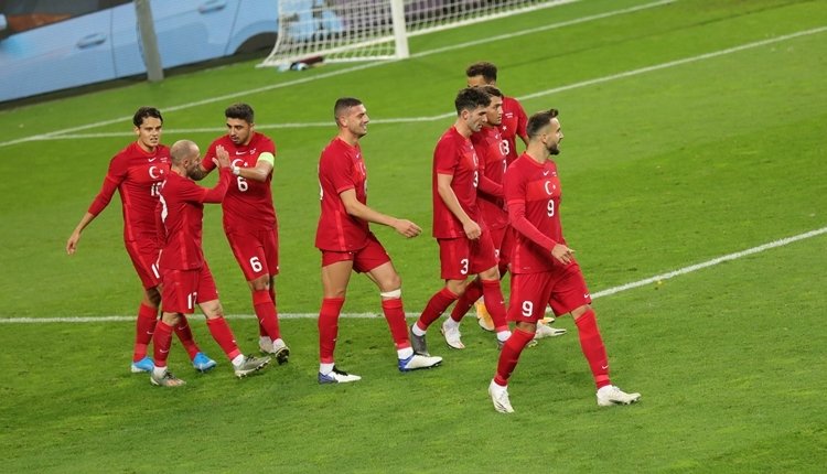 <h2>KAAN AYHAN KADRODAN ÇIKARTILDI</h2>