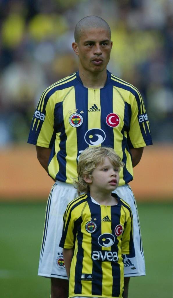 <h2>VAN HOOIJDONK’UN OĞLU ŞOV YAPTI</h2>