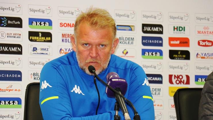 <h2>DENİZLİSPOR’DA AYRILIK</h2>