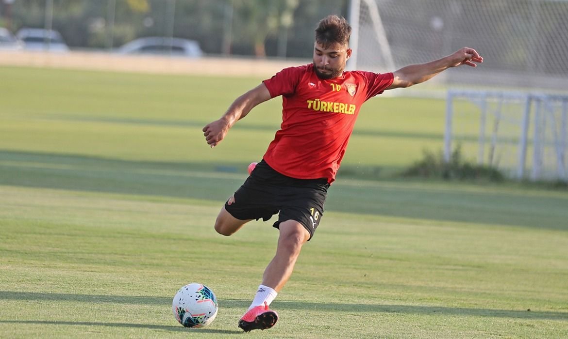<h2>Efe Binici - Göztepe Yaş: 19</h2>