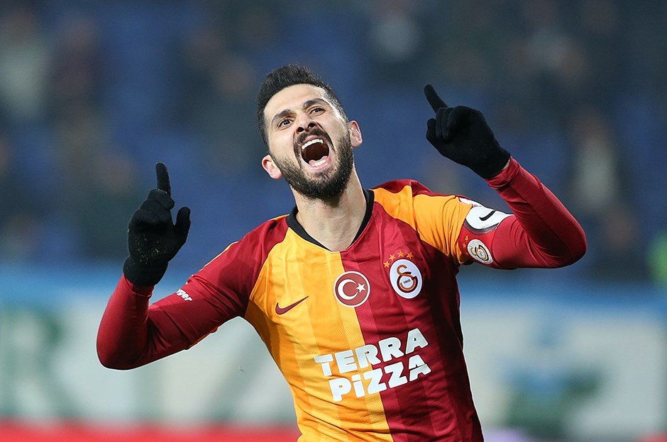 <h2>EMRE AKBABA’YA YENİ SÖZLEŞME</h2>