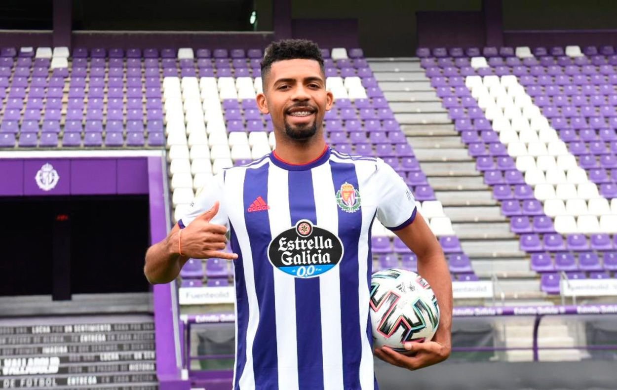 <h2>GALATASARAY İÇİN TRANSFER İDDİASI</h2>