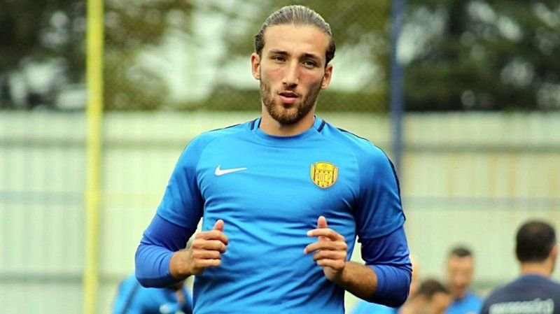<h2>GALATASARAY’DAN ORTA SAHAYA SÜRPRİZ TRANSFER</h2>