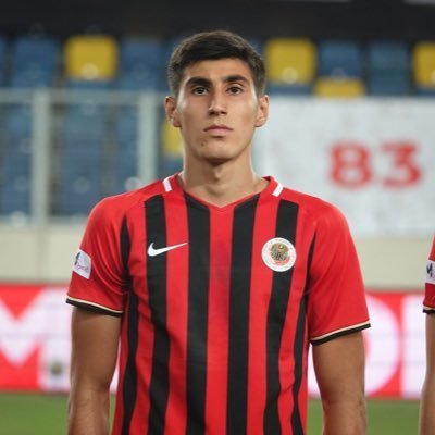 <h2>Gökhan Altıparmak - Gençlerbirliği Yaş: 19</h2>
