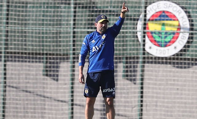 İŞTE FENERBAHÇE’NİN YENİ SAĞ BEKİ