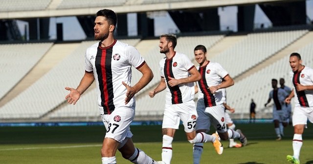 <h2>Murat Sarıgül - Karagümrük Yaş: 19</h2>