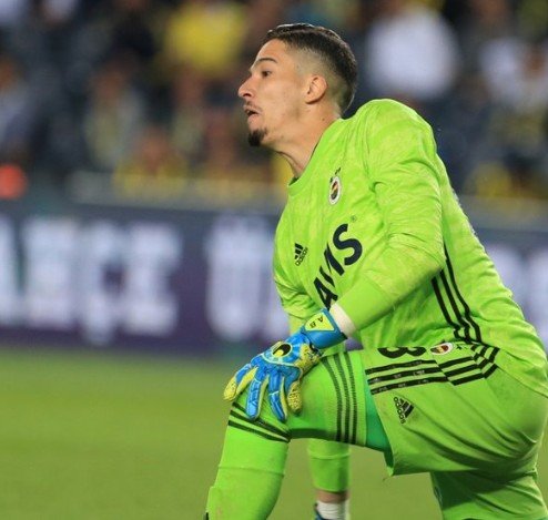 <h2>ALTAY BAYINDIR’IN PEŞİNDE OLAN TAKIMLAR</h2>