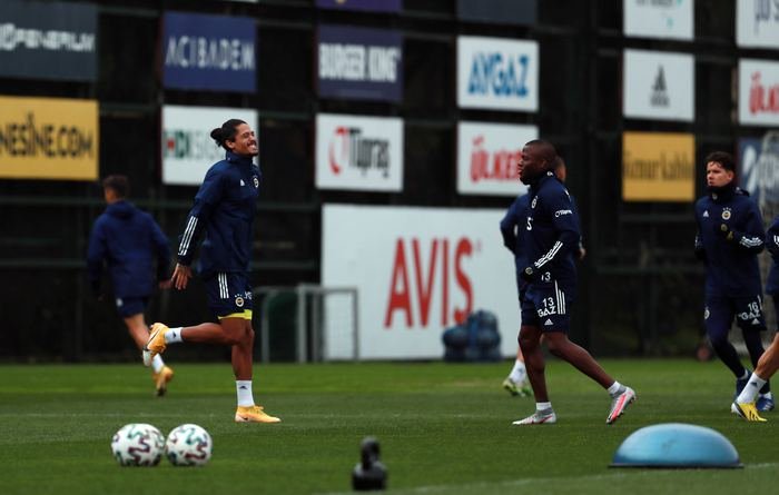 <h2>FENERBAHÇE’YE MÜJDELİ HABER</h2>